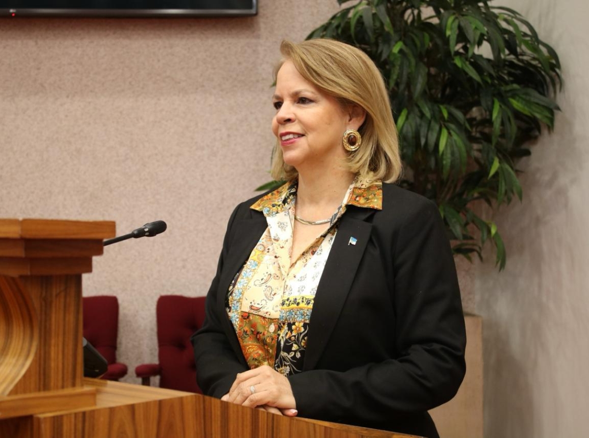 Presidente Marlon Sneek ta bayendo riba un caminda peligroso pa nos democracia